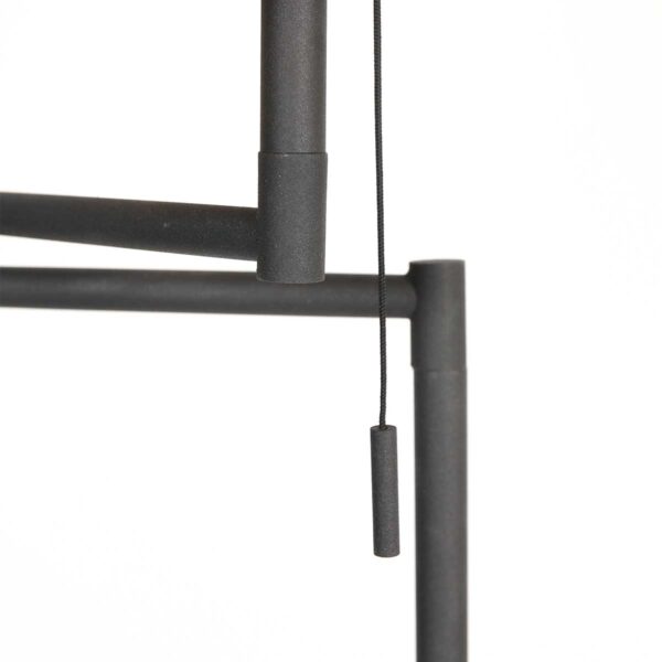 Zwarte vloerlamp industieel met rotan lampenkap Mexlite Bella - Image 10