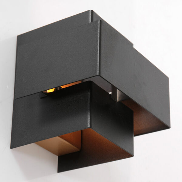 Steinhauer Muro wandlamp - 2700K - 300L - 3W - 12,5 cm diep - met gouden binnenzijde - zwart - Image 10