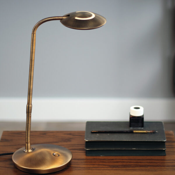 5 cm – Draai- en/of kantelbaar en In hoogte verstelbaar – Ingebouwd (LED) – Brons