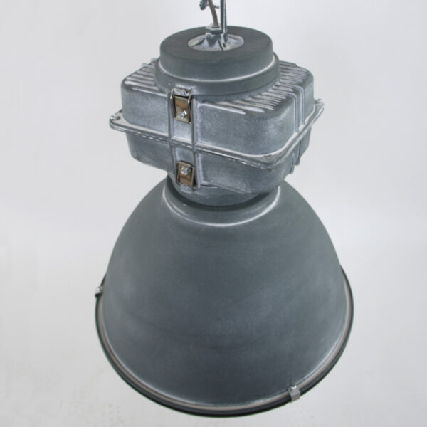 Industriële grijze metalen glazen hanglamp Mexlite Densi - Image 11