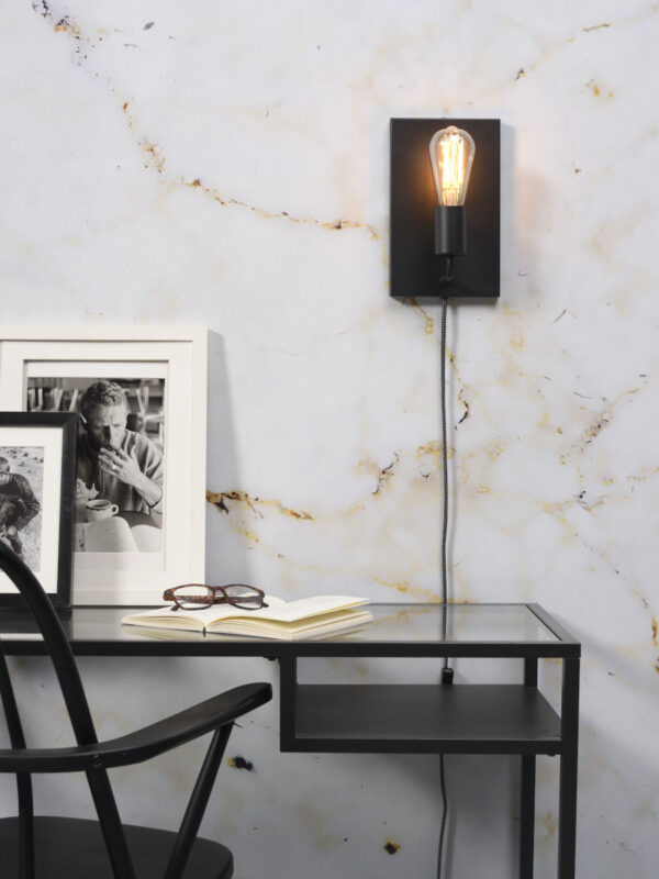 Minimalistische rechthoekige zwarte wandlamp It's About RoMi Madrid - Image 2