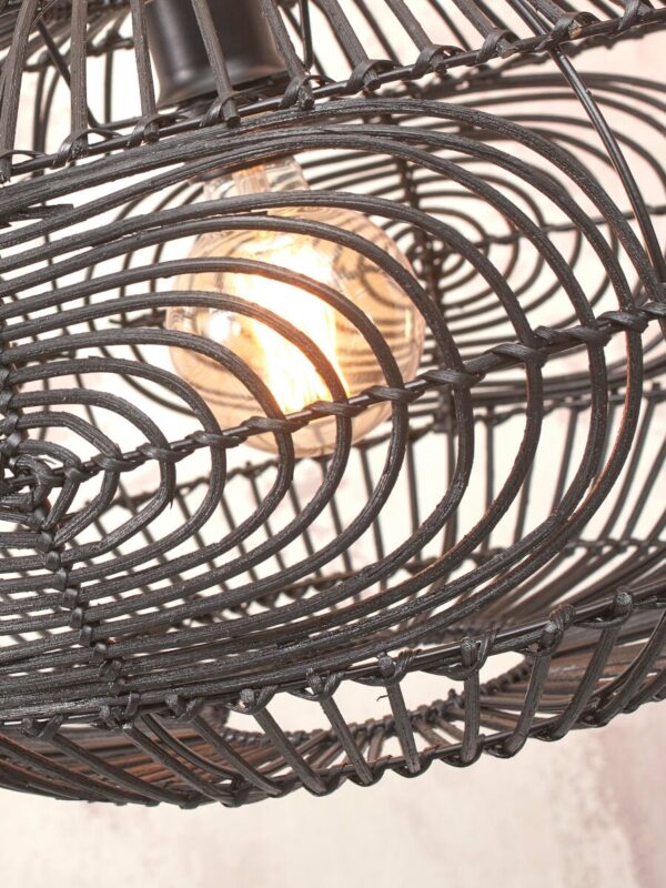 Zwarte bolvormige rotan plafondlamp GOOD&MOJO Madeira - Image 4