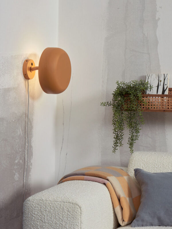 Retro oranje-metalen ronde wandlamp It's About RoMi Porto - Image 3
