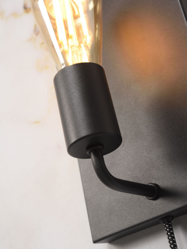 Minimalistische rechthoekige zwarte wandlamp It's About RoMi Madrid - Image 3