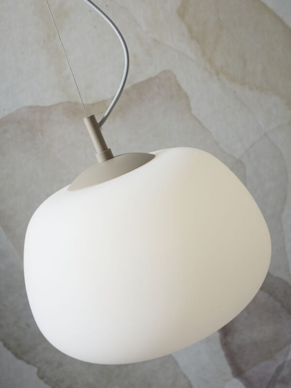 Glazen ronde witte Scandinavische hanglamp It's About RoMi Sapporo - Image 3