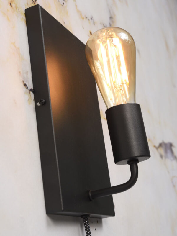 Minimalistische rechthoekige zwarte wandlamp It's About RoMi Madrid - Image 4