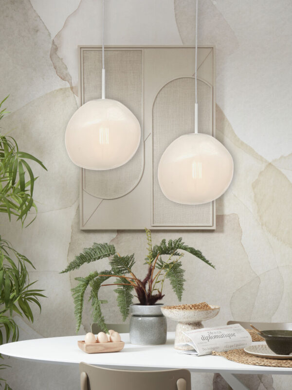 Witte glazen hanglamp metaal modern It's About RoMi Helsinki - Image 5