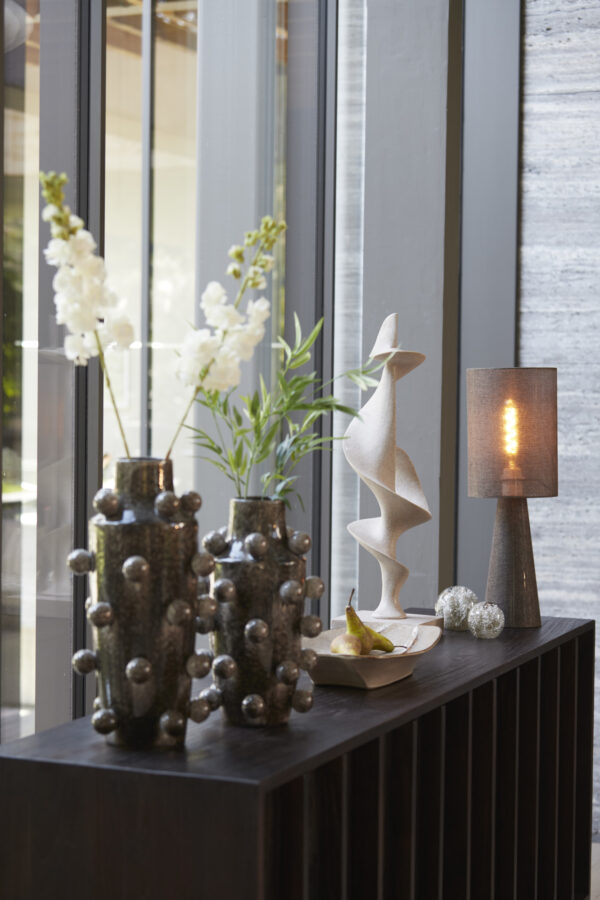 light&livingornamentlovinacvankunststoftaupe–19x16x47cm-1