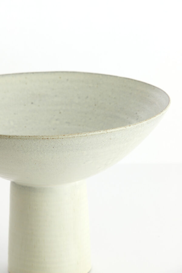 light&livingschaalopvoetvascokeramiekmatcrème-zand–ø35,5x25,5cm-1