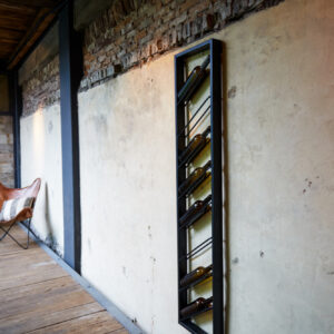 light&livingwijnrekmalbeovanmetaalzwart8flessen–36x6x160cm-1