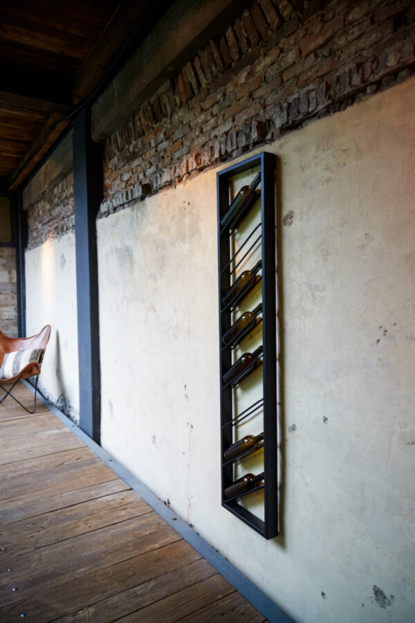 light&livingwijnrekmalbeovanmetaalzwart8flessen–36x6x160cm-1