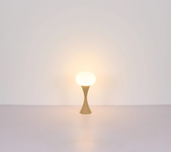 globo-tafellamp-lula-beige-metaal-ø18cm-e14-21027sa-1