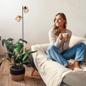 zwartevloerlampmettweeamberkleurigeglazenlichtpuntenmexliteocre-2