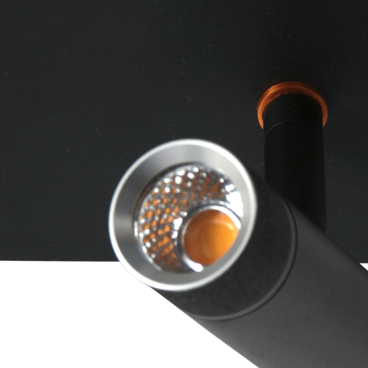 spot-zwart-volari-elektronicakunststofmetaal-bedlampje-led-4713zw-steinhauer-4